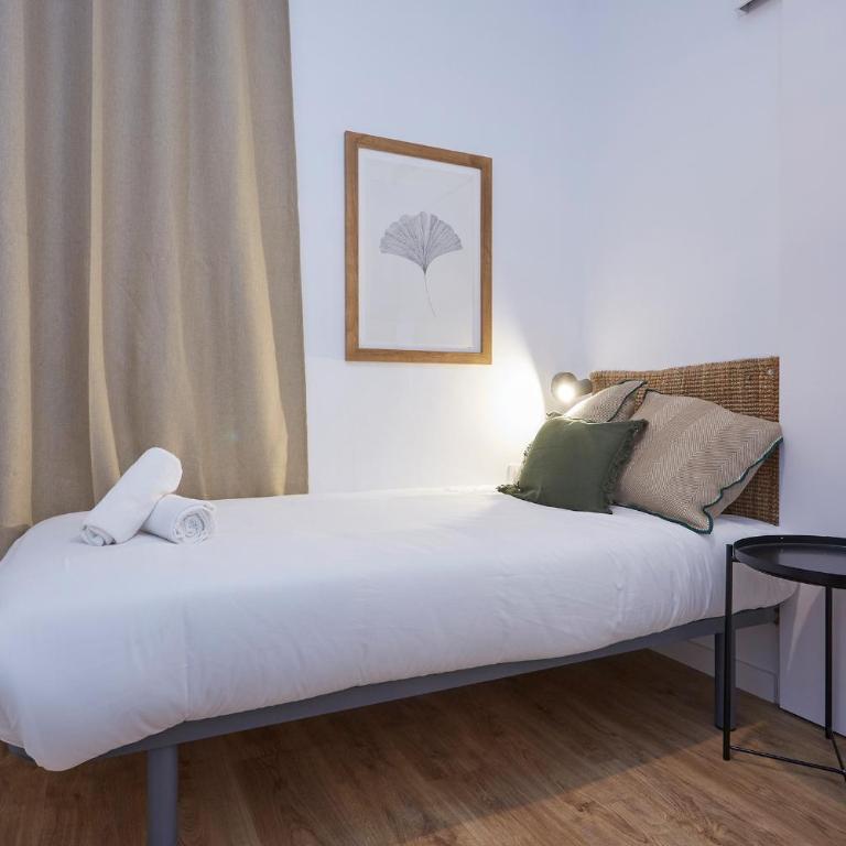 61PAR1014- Magnifico apartamento recientemente decorado en Poble Sec - Three-Bedroom Apartment - 18