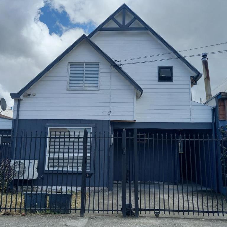 Casa amplia y comoda en Puerto Montt - Casa - 1
