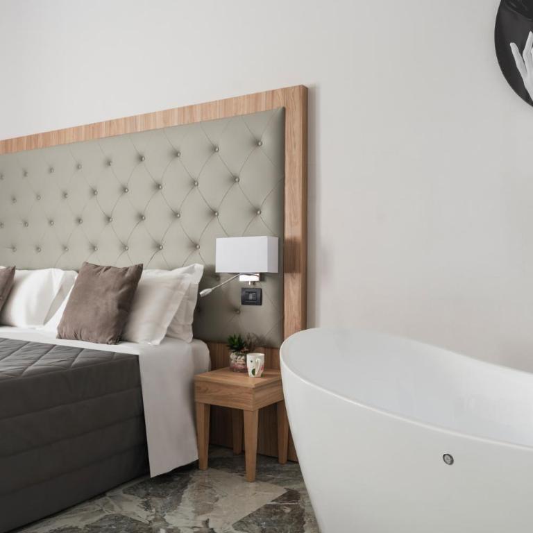 Hotel Re Enzo - Junior Suite con Vasca Idromassaggio - 5