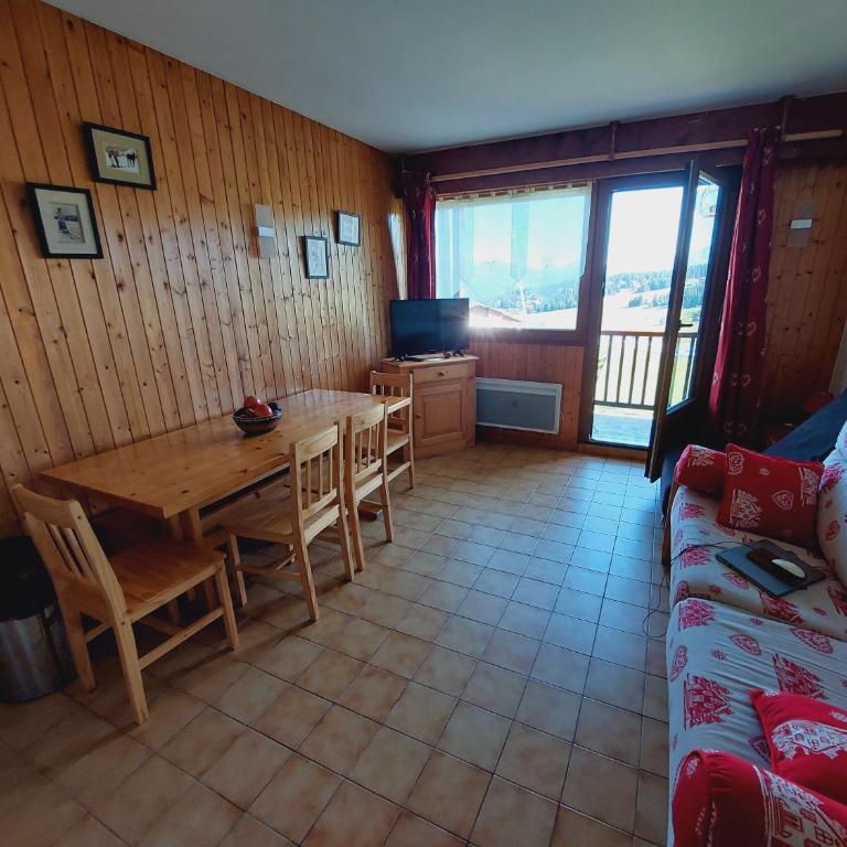 PLEINE PISTE LES SAISIES 5 Personnes - One-Bedroom Apartment - 1
