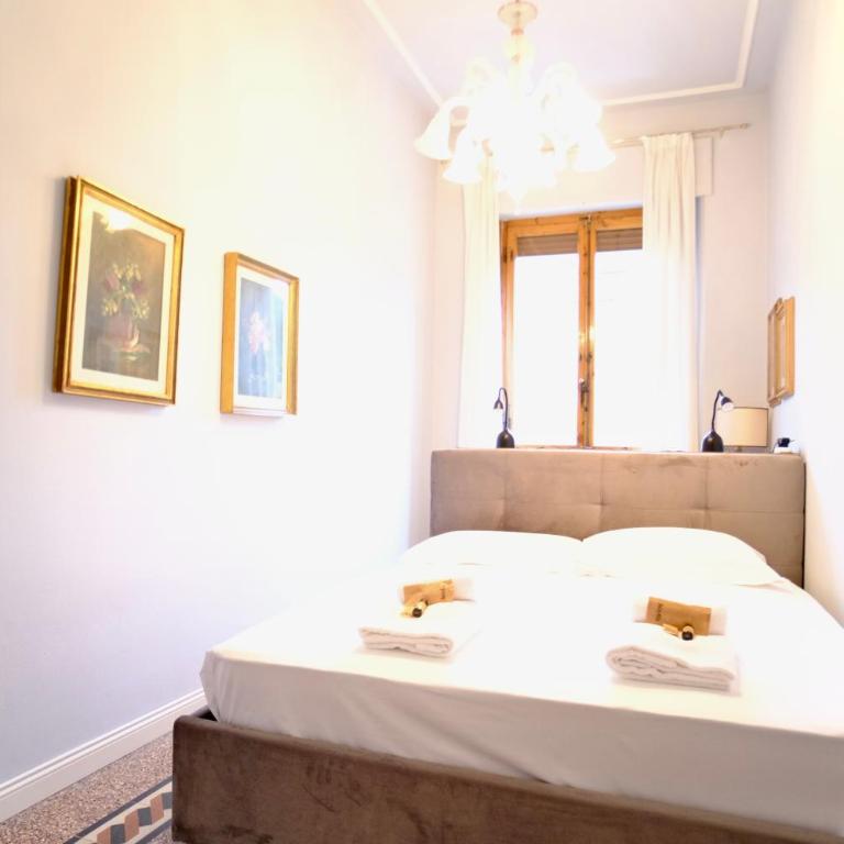 Boccaccio Boutique Apartment - Three-Bedroom Apartment - 1
