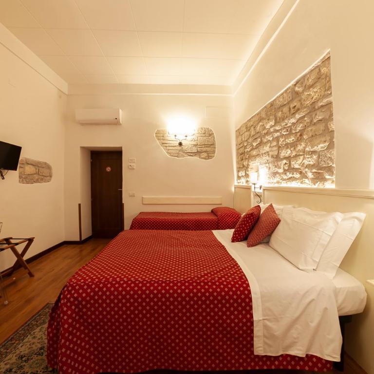 Hotel Pax - Camera Tripla Superior - 1