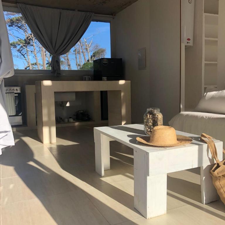 Malujoseignacio - One-Bedroom Apartment with Pool View - 4