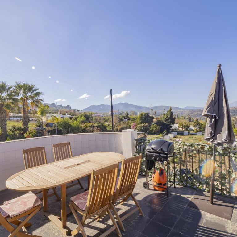 Cubo's Casa La Bravo BBQ Roof Terrace - Vacation Home - 1