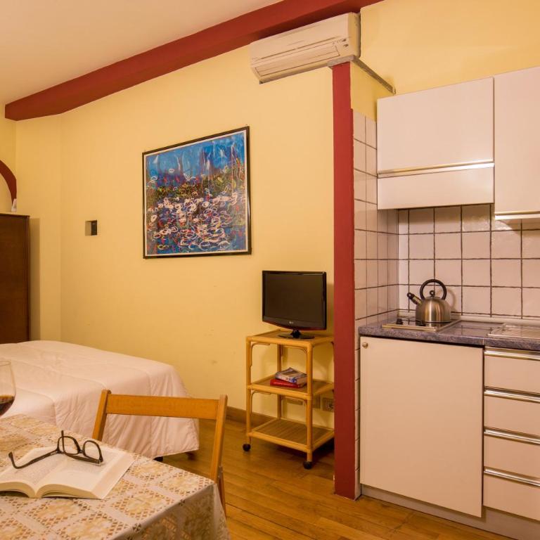 Bollo Apartments - Double or Twin Room - 8