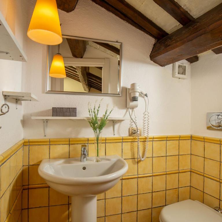 Bollo Apartments - Quadruple Room with Kitchenette - 5