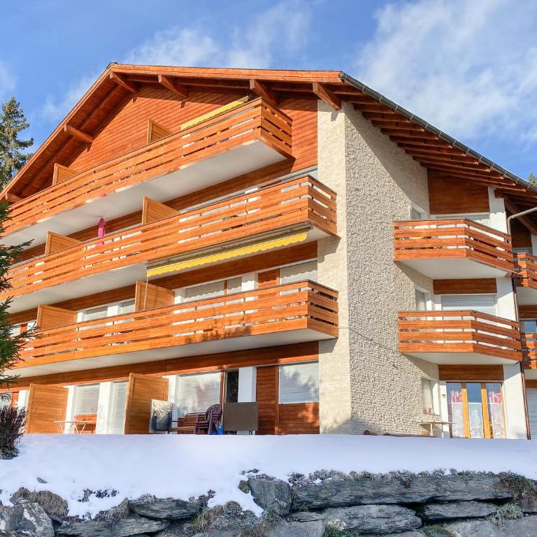 Kid-friendly studio near Ski Lifts - One-Bedroom Apartment - 14