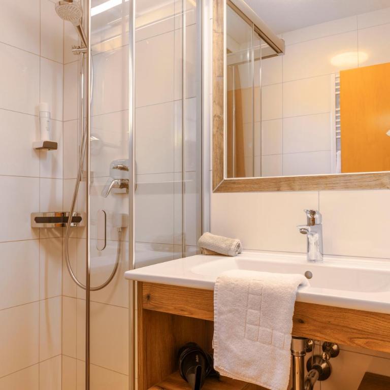 Hotel Castel - pure Lebensfreude - Chambre Double - 9