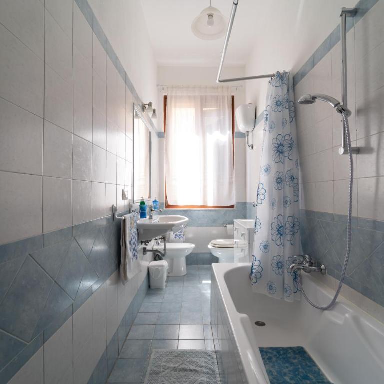 Summer riviera apartment - relax in centro - Two-Bedroom Standard Apartment - 18