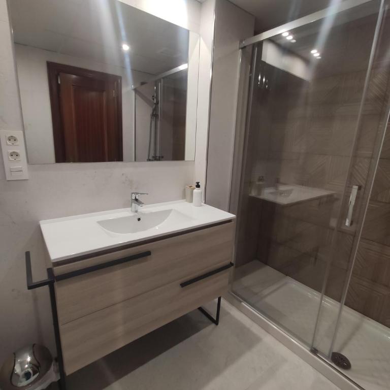 Granada Home Center - Two-Bedroom Apartment - 22