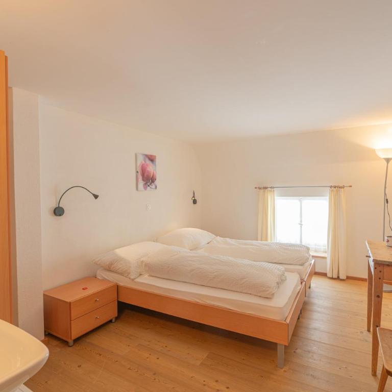 Gasthaus & Hotel Berninahaus - Budget Doppelzimmer mit Gemeinschaftsbad - 2