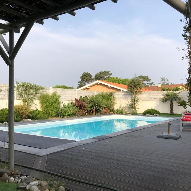CAPBRETON entre centre et plage Villa DEUMIER avec piscine 12 personnes #0606 - Villa avec Piscine Privée - 2