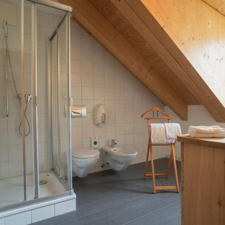 Gasthaus & Hotel Berninahaus - Superior Dreibettzimmer - 4