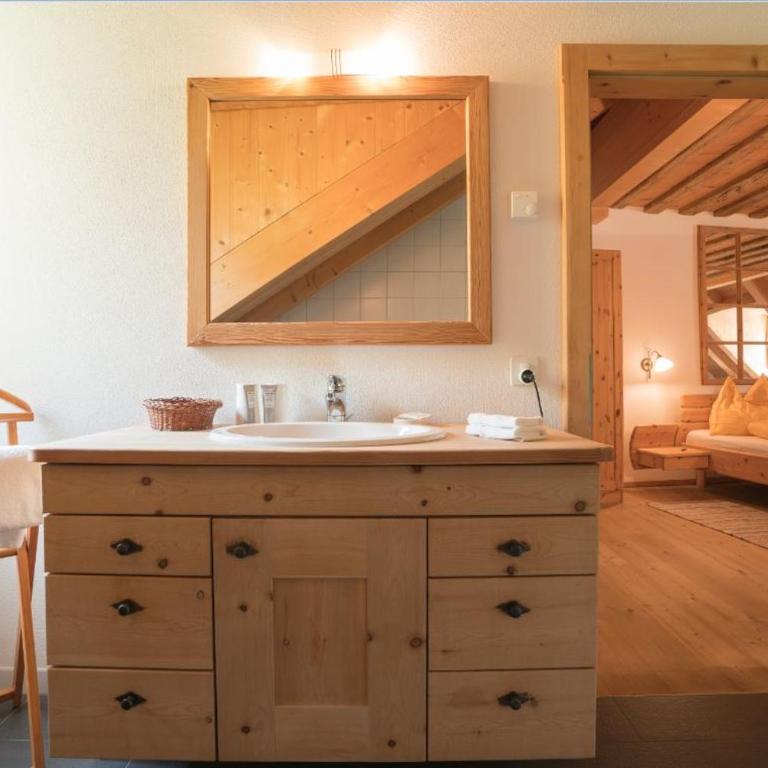 Gasthaus & Hotel Berninahaus - Superior Dreibettzimmer - 2