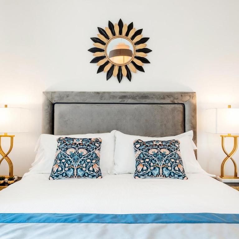 Genteel Home Contessa Matilde - Three-Bedroom Apartment - 11