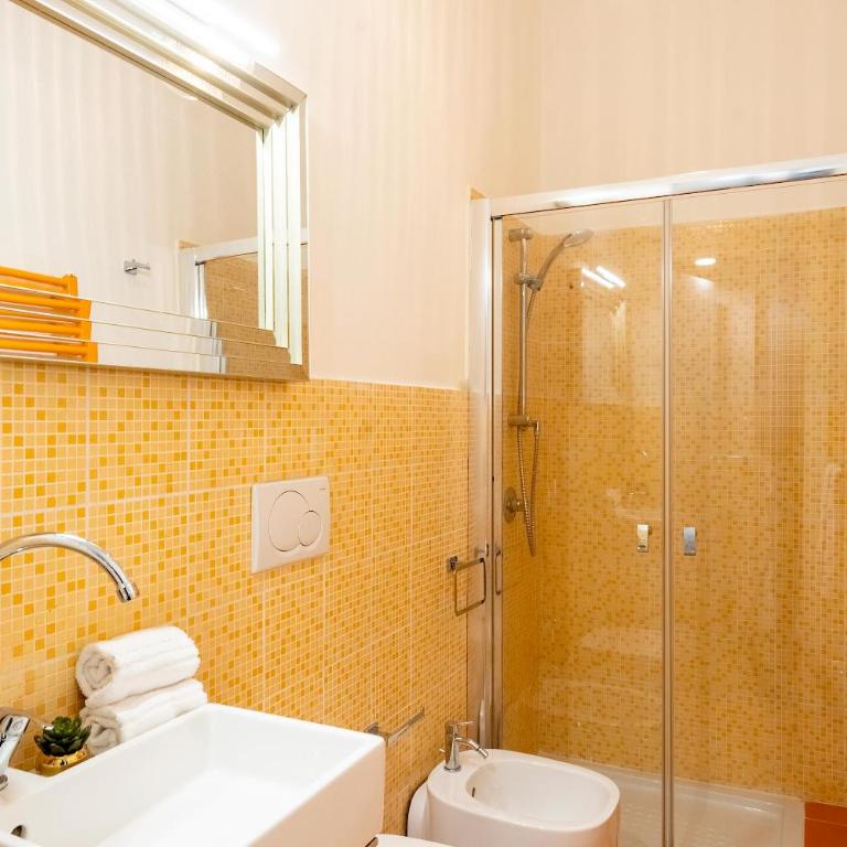 Genteel Home Contessa Matilde - Three-Bedroom Apartment - 15