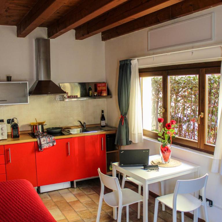 Bergamo Easy Airport - private parking - Monolocale - 12