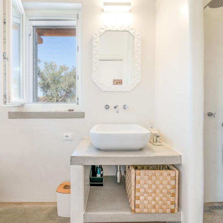 Villa Del Capitolo Con Trullo By Raro Villas - Three-Bedroom Villa - 2
