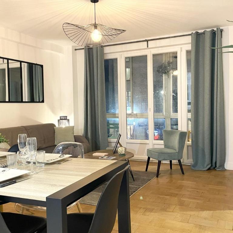 La Loggia - Vue Centre Ville Proche Château - Appartement - 21