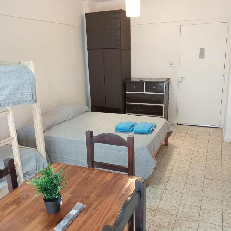 Departamento monoambiente zona Shopping Los Gallegos - Apartamento de 1 dormitorio - 9