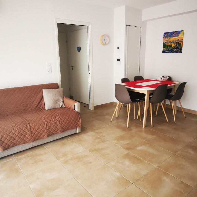 T3 neuf climatisé avec terrasse, piscine et parking à Argelès-sur-Mer - FR-1-732-27 - Appartement - 8
