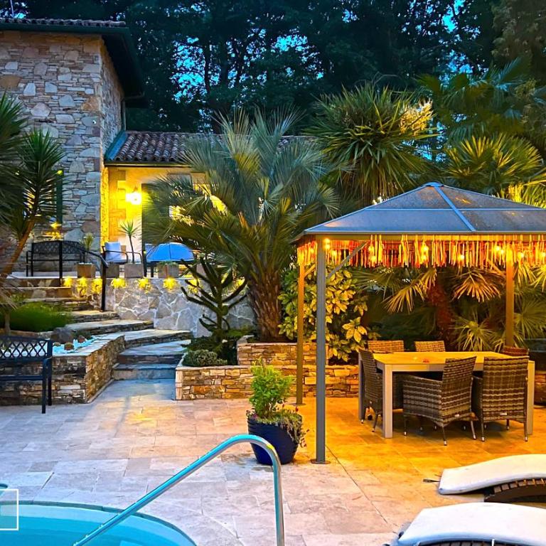 Art-Villa Merkel - 28 pers - 11 chambr - 10 WC - Piscine - Villa - 26