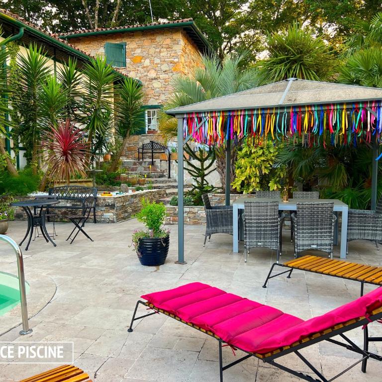 Art-Villa Merkel - 28 pers - 11 chambr - 10 WC - Piscine - Villa - 56