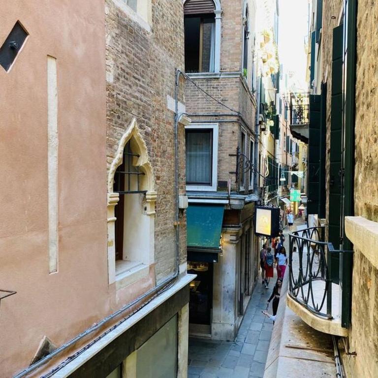 Sweet Time Venice, Luxury San Marco Frezzaria apt! - Three-Bedroom Apartment - 24