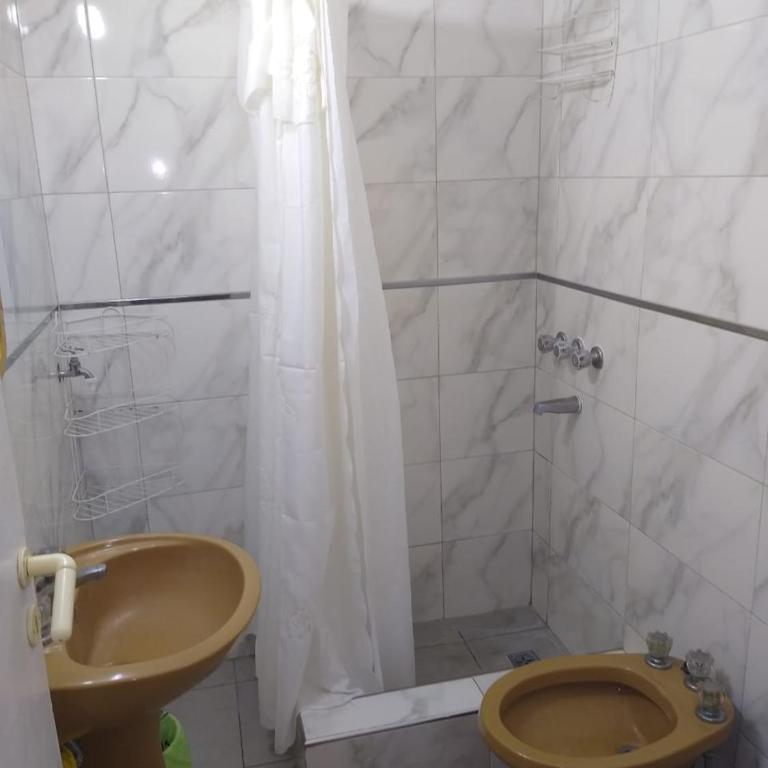 Depto frente a Shopping Aldrey - Two-Bedroom Apartment - 10
