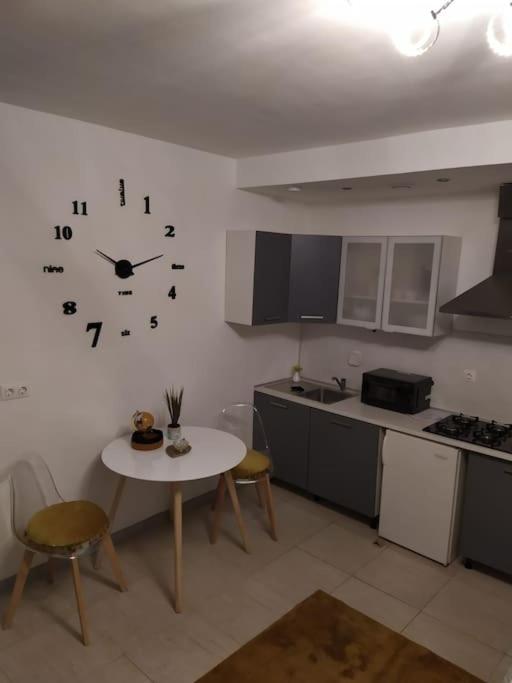 Studio proche du centre-ville - Apartamento de 1 dormitorio - 10