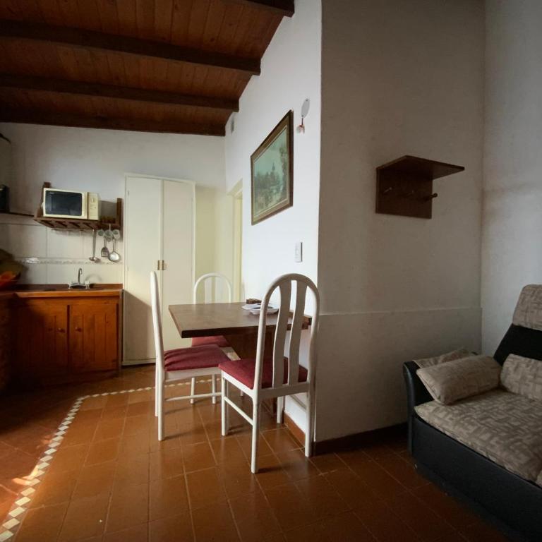 Complejo Quimey No se alquila a jóvenes y se reserva con el 30 porciento del total mediante depósito bancario - One-Bedroom House - 6