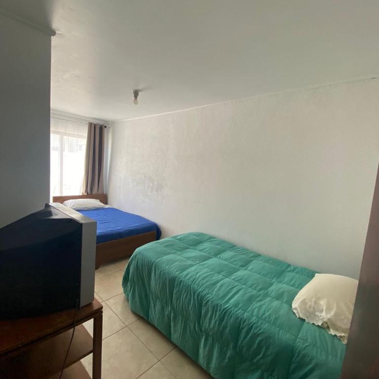 Casa 3 d 2 B 2 E zona 4 esquina - Three-Bedroom House - 12