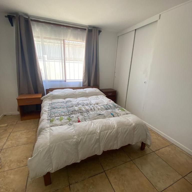 Casa 3 d 2 B 2 E zona 4 esquina - Three-Bedroom House - 6