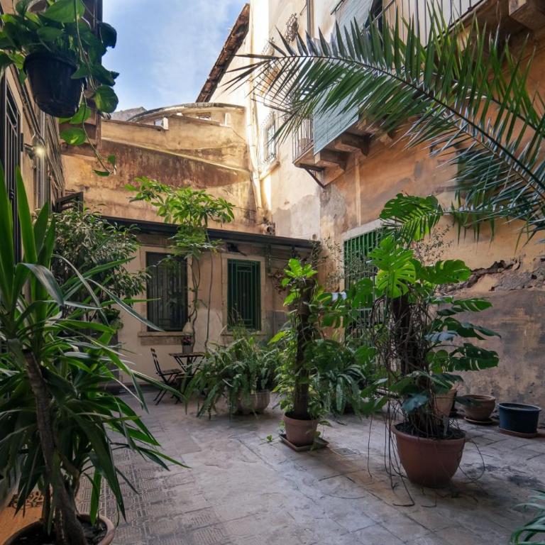 Elegant design apartment in historical city center - One-Bedroom Apartment - 19