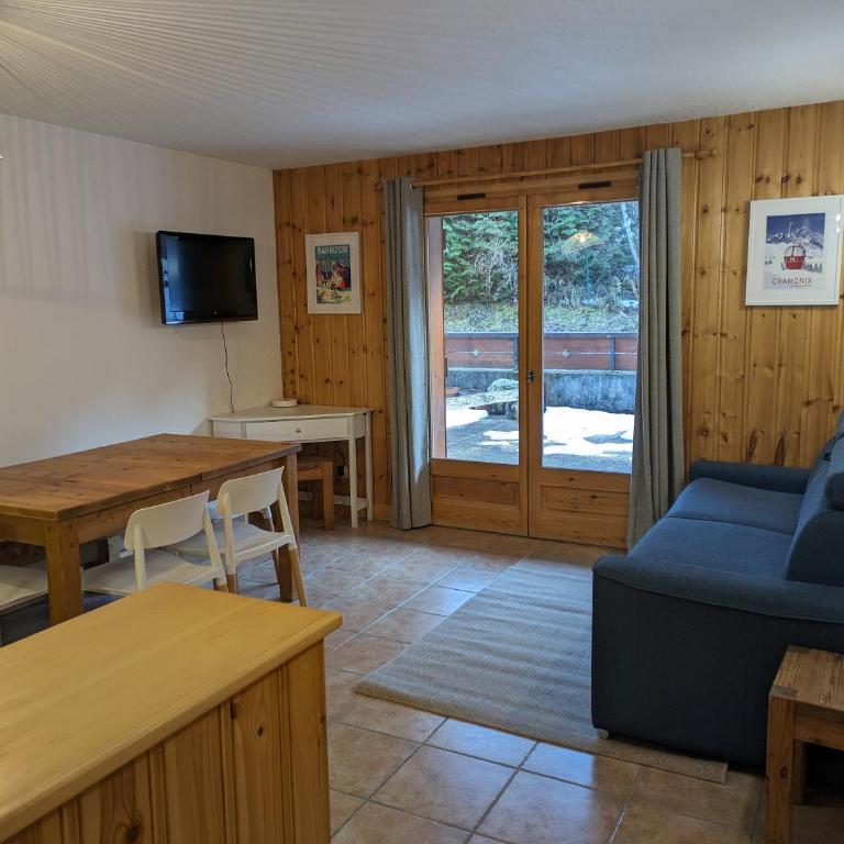 Appartement Cosy avec Terrasse et Garage - Appartement 2 Chambres - 16