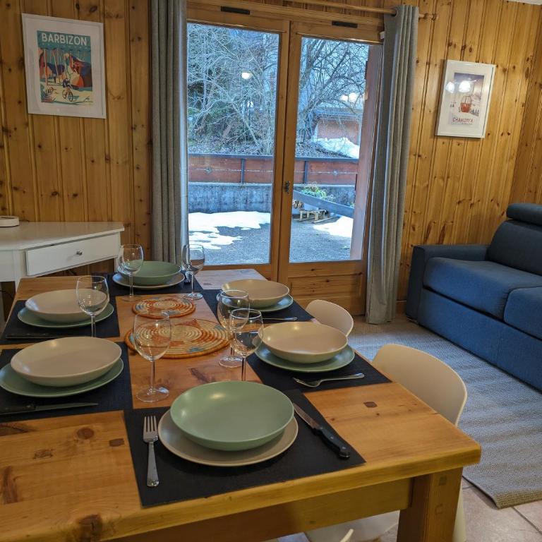 Appartement Cosy avec Terrasse et Garage - Appartement 2 Chambres - 26