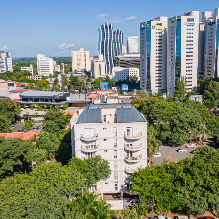 Spacious & unbeatable location - Apartamento de 1 dormitorio - 25