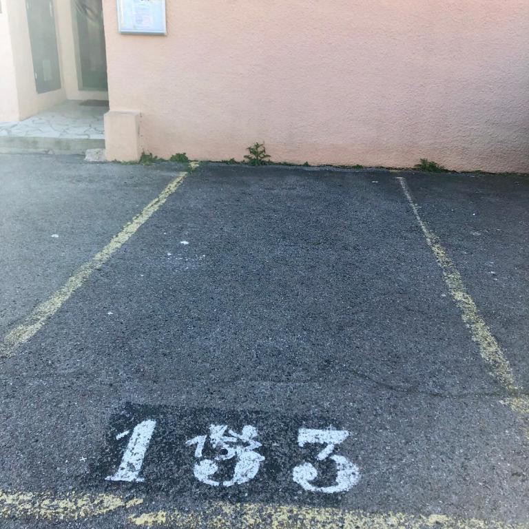 Villa dans la Pinède - Casa - 24