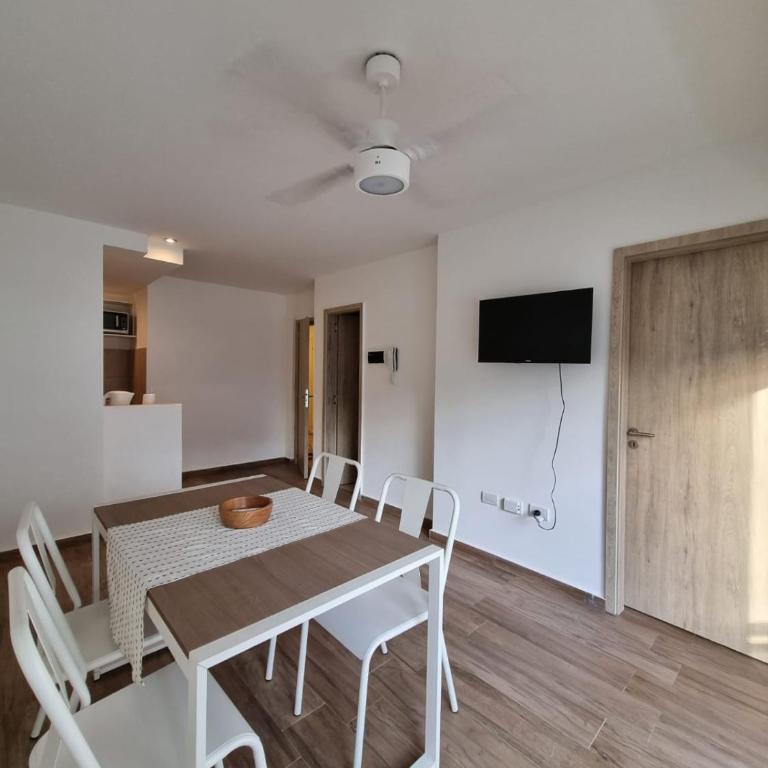 Departamento a metros de Bv.Oroño - Apartamento de 1 dormitorio - 9
