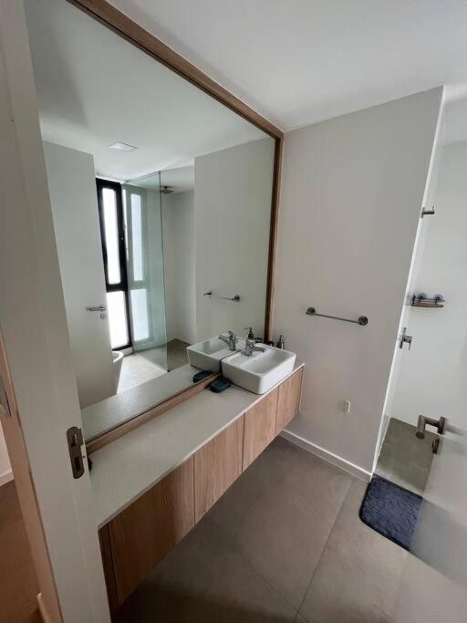 Departamento con parrilla y cochera cubierta Playa Grande - Apartamento de 1 dormitorio - 12