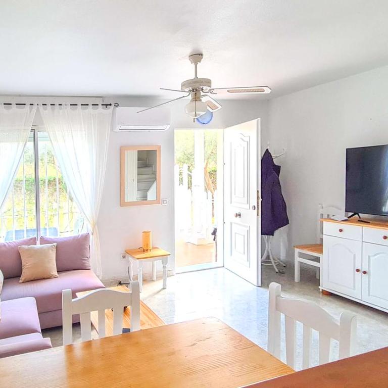 Garden vistas. Hermoso dúplex con patio, solárium y piscina. - Apartamento de 2 dormitorios - 10