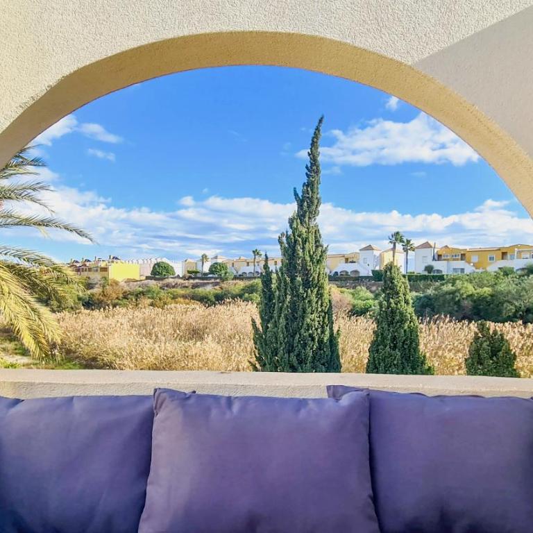 Garden vistas. Hermoso dúplex con patio, solárium y piscina. - Apartamento de 2 dormitorios - 8
