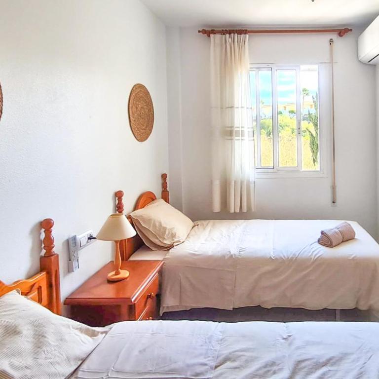 Garden vistas. Hermoso dúplex con patio, solárium y piscina. - Apartamento de 2 dormitorios - 21