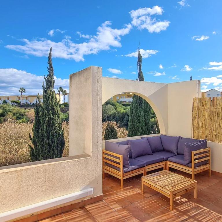 Garden vistas. Hermoso dúplex con patio, solárium y piscina. - Apartamento de 2 dormitorios - 7
