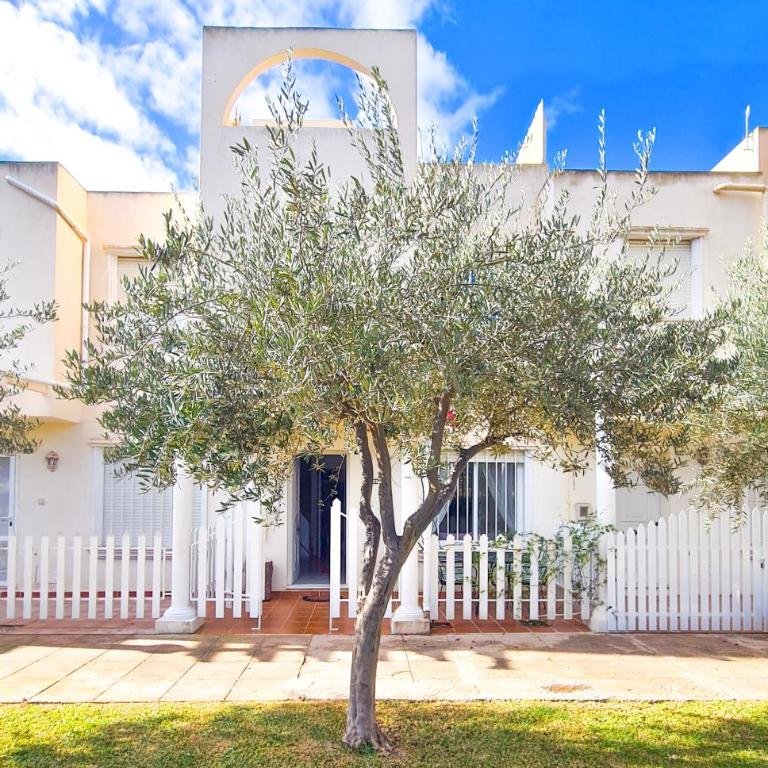 Garden vistas. Hermoso dúplex con patio, solárium y piscina. - Apartamento de 2 dormitorios - 27