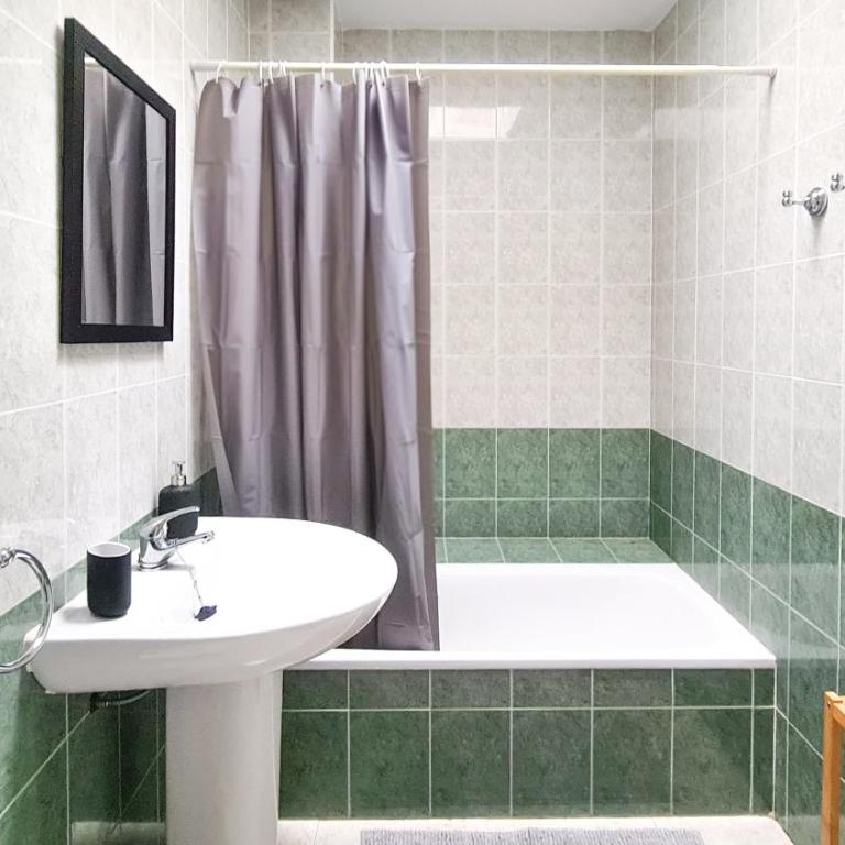 Garden vistas. Hermoso dúplex con patio, solárium y piscina. - Apartamento de 2 dormitorios - 23
