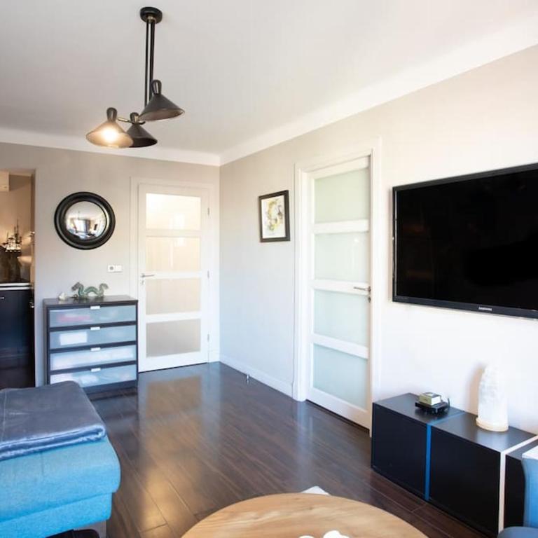 #39 Staywizus - Old Town suite 3 BDR AC Balcony 5mins Walk to Sea - Appartement 3 Chambres - 28