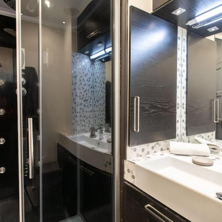 #39 Staywizus - Old Town suite 3 BDR AC Balcony 5mins Walk to Sea - Appartement 3 Chambres - 58