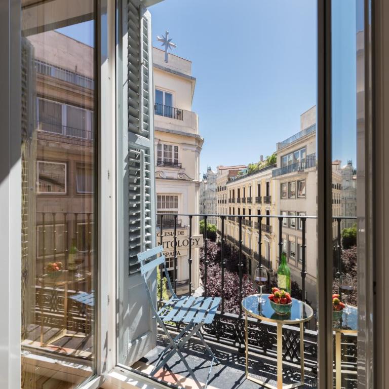 Prado Santa Ana 2BD/2BA - Apartamento - 6