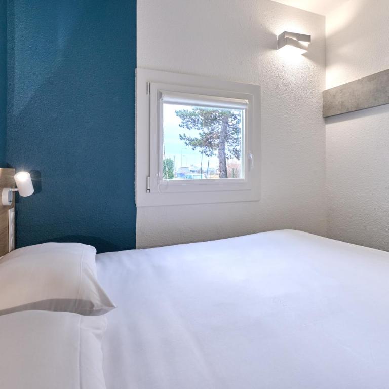 Kyriad ECO - Narbonne Sud - Chambre Standard avec 1 Lit Double, Connexion Wi-Fi Gratuite, Climatisation et Douche - 9